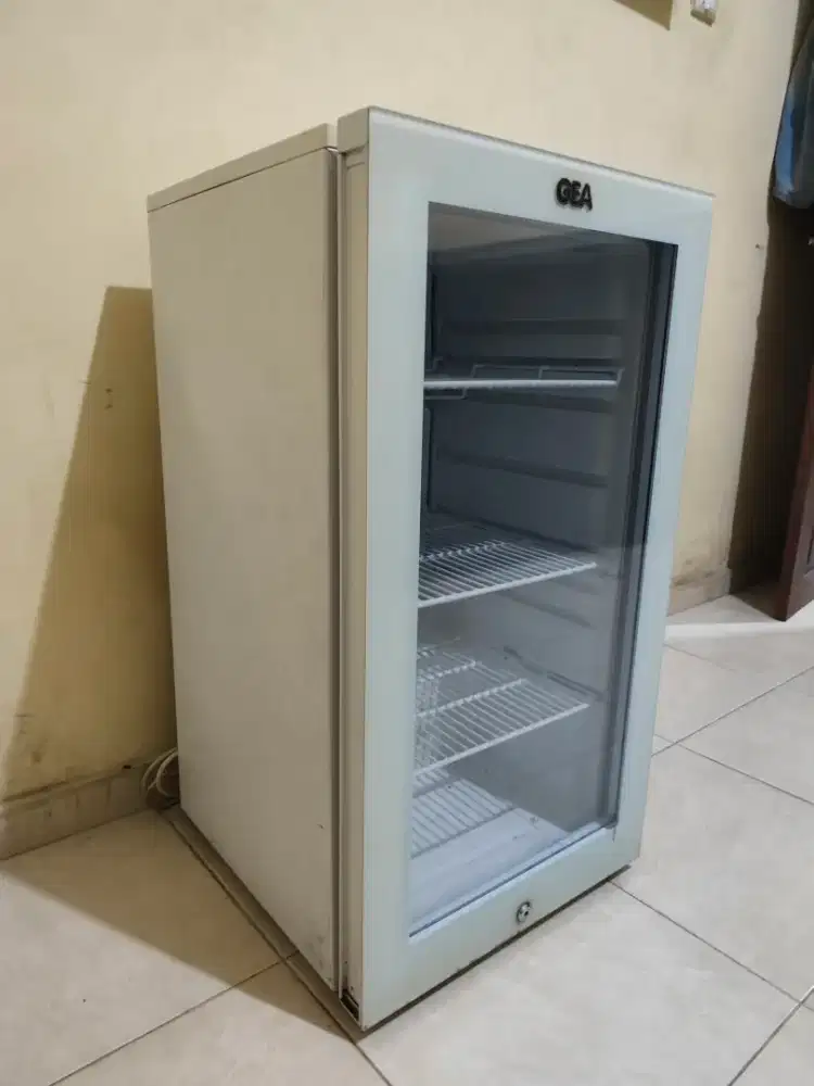 SHOWCASE GEA MINI KAPASITAS 90 LITER NORMAL
