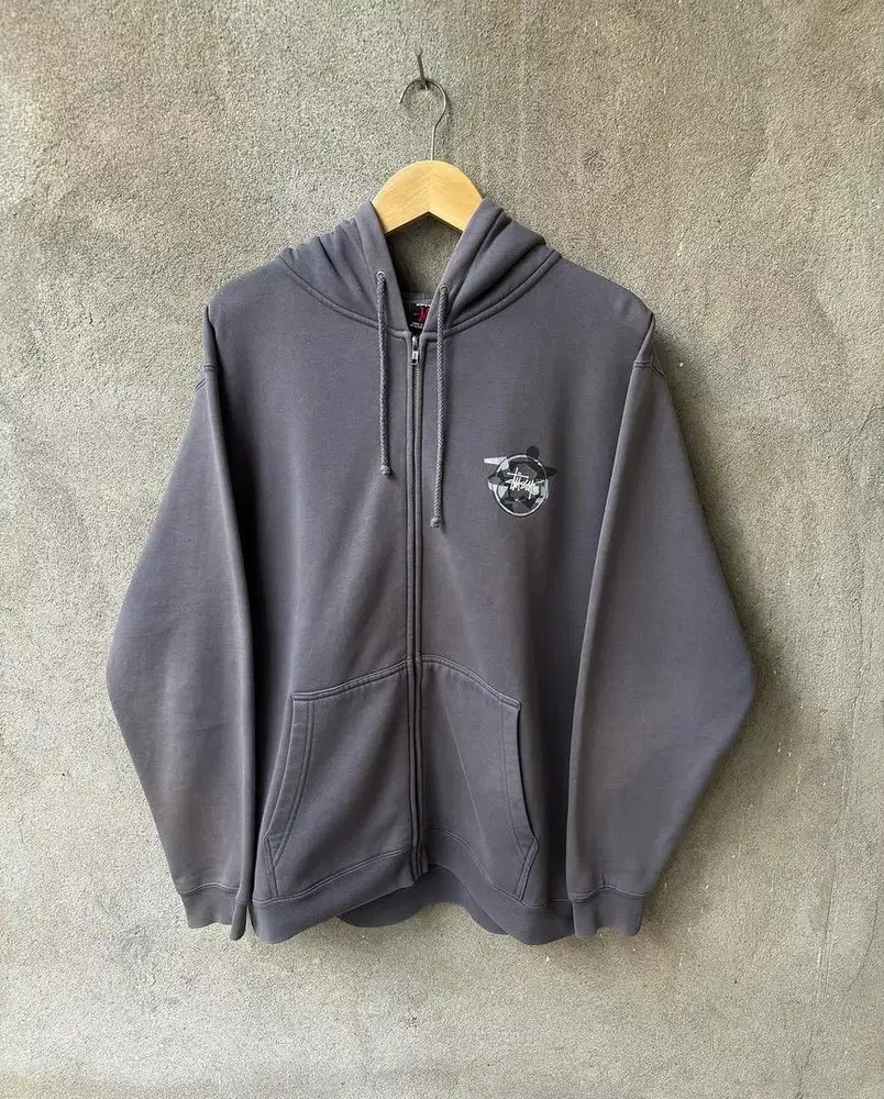 2000s stussy ziphoodie surf man faded cement grey.