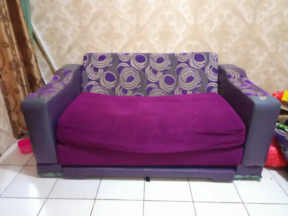 Di jual 2 sofa (sofa besar dan sofa bed)