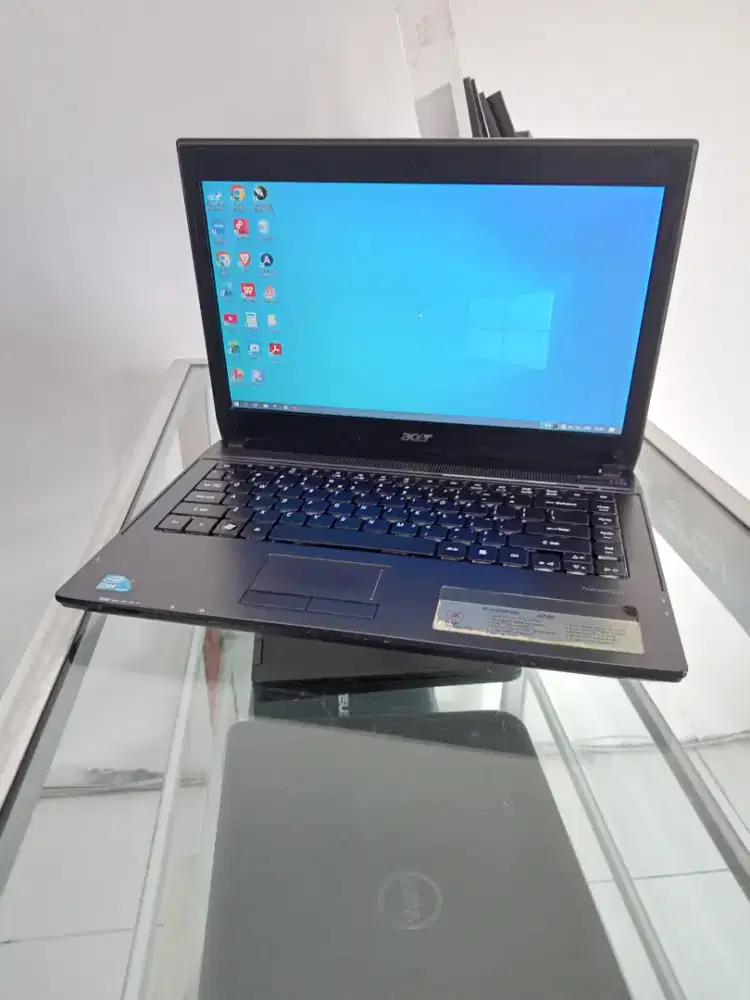 Acer travelMate 4740 i3