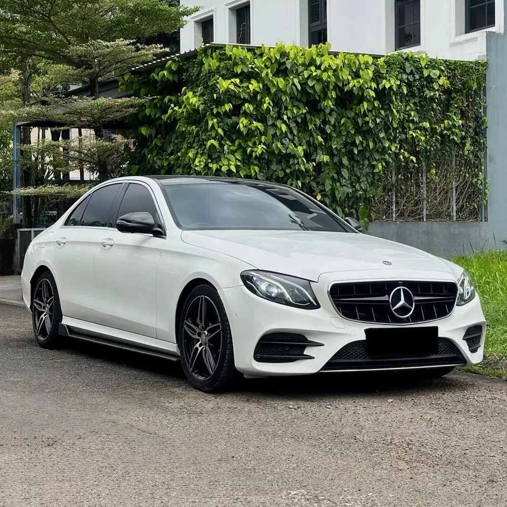 (CASH) Mercedes Benz E300 AMG W213 2017