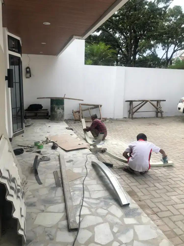 Jasa bangunan harian borongan