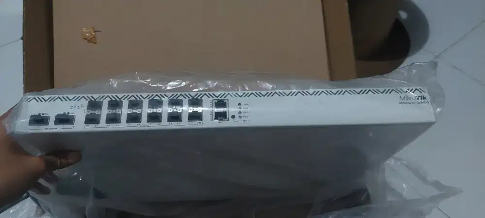 MikroTik CCR2216-1G-12XS-2XQ
High Performance Core Router