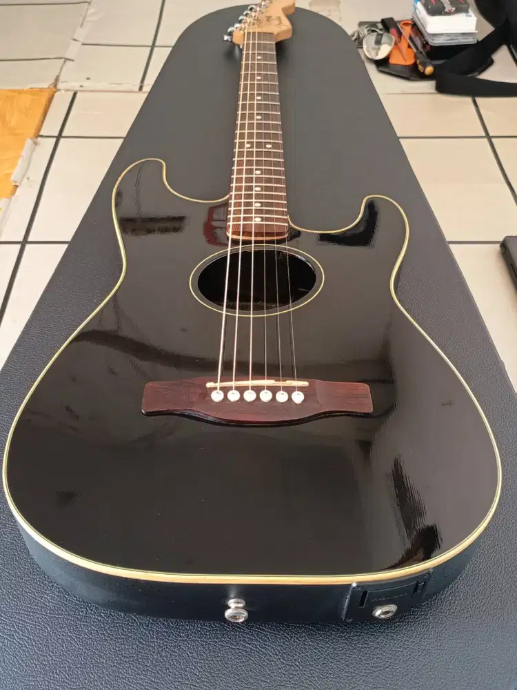 Fender Stratocoustic Black Color | Good Condition