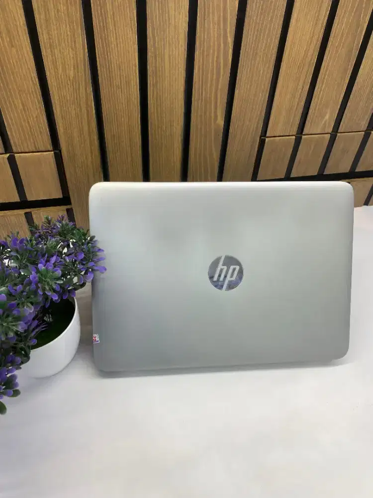 HP ELITEBOOK 820