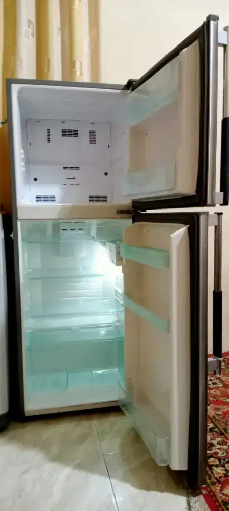 Kulkas Sharp 2 Pintu