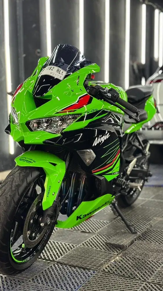 Kawasaki Ninja ZX4rr