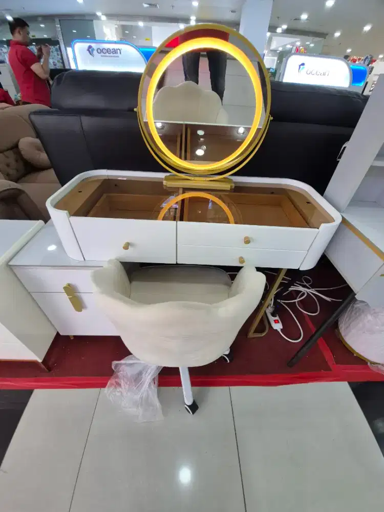 CREDIT MEJA RIAS TERBARU PROMO BUNGA 0% FREE 1KALI CICILAN