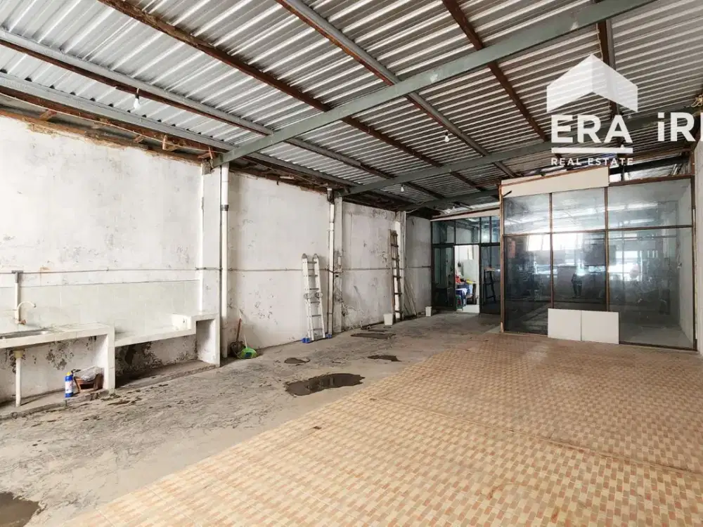 DISEWAKAN RUANG USAHA DI  GAJAHAN PASAR KLIWON SURAKARTA