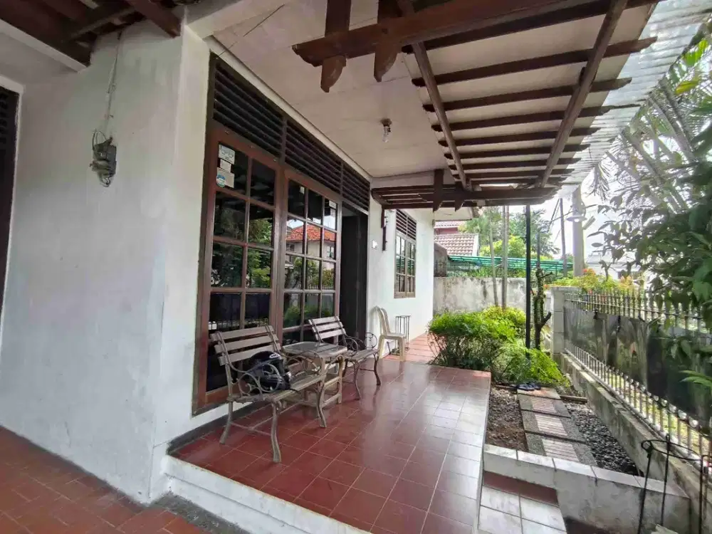 Dijual Rumah Lama,lokasi strategis