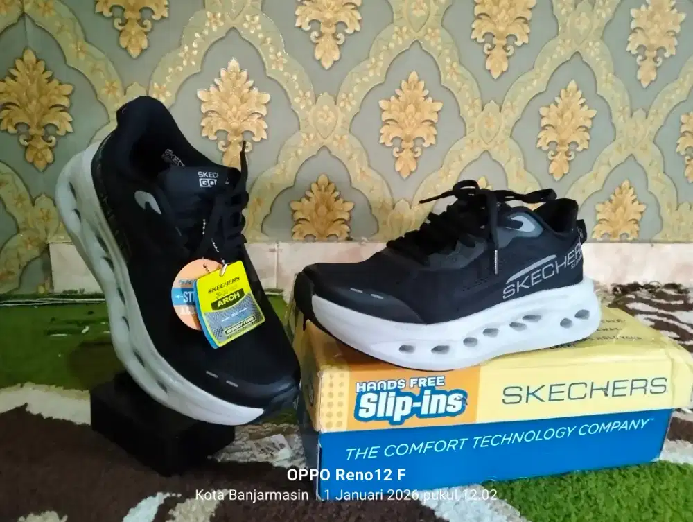 Sepatu SKECHERS Cowo Sport
