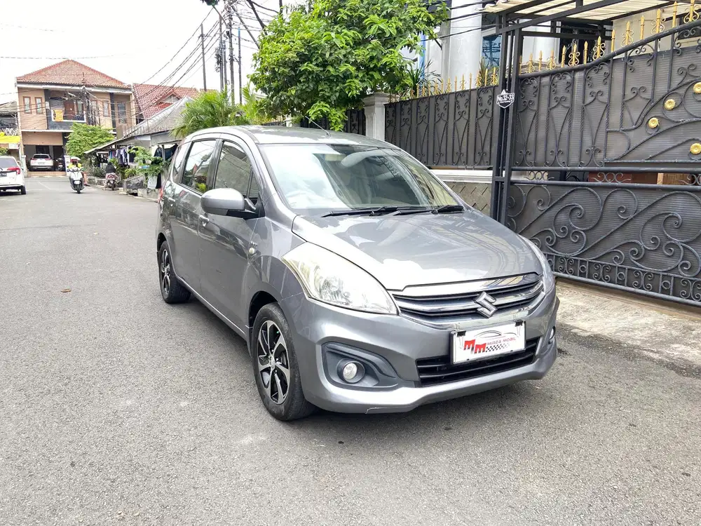 Suzuki ‎Ertiga GL 1.4 AT 2017 Abu-abu