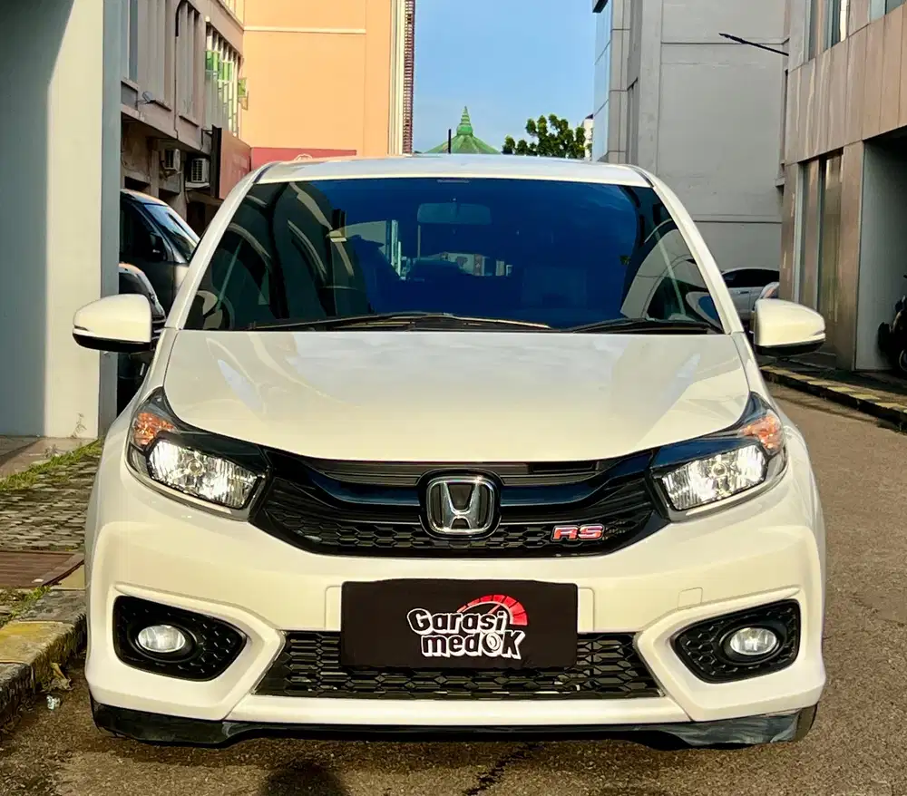 Honda Brio RS 2018 Antik Low Km Murah Bekas Putih Ganjil Garansi