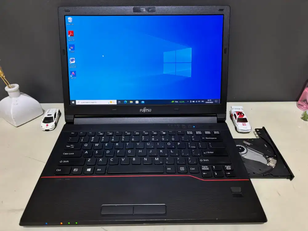 Laptop Fujitsu Lifebook E536 Core I5-6200 Ram 8Gb Hdd 1Tb Loke New