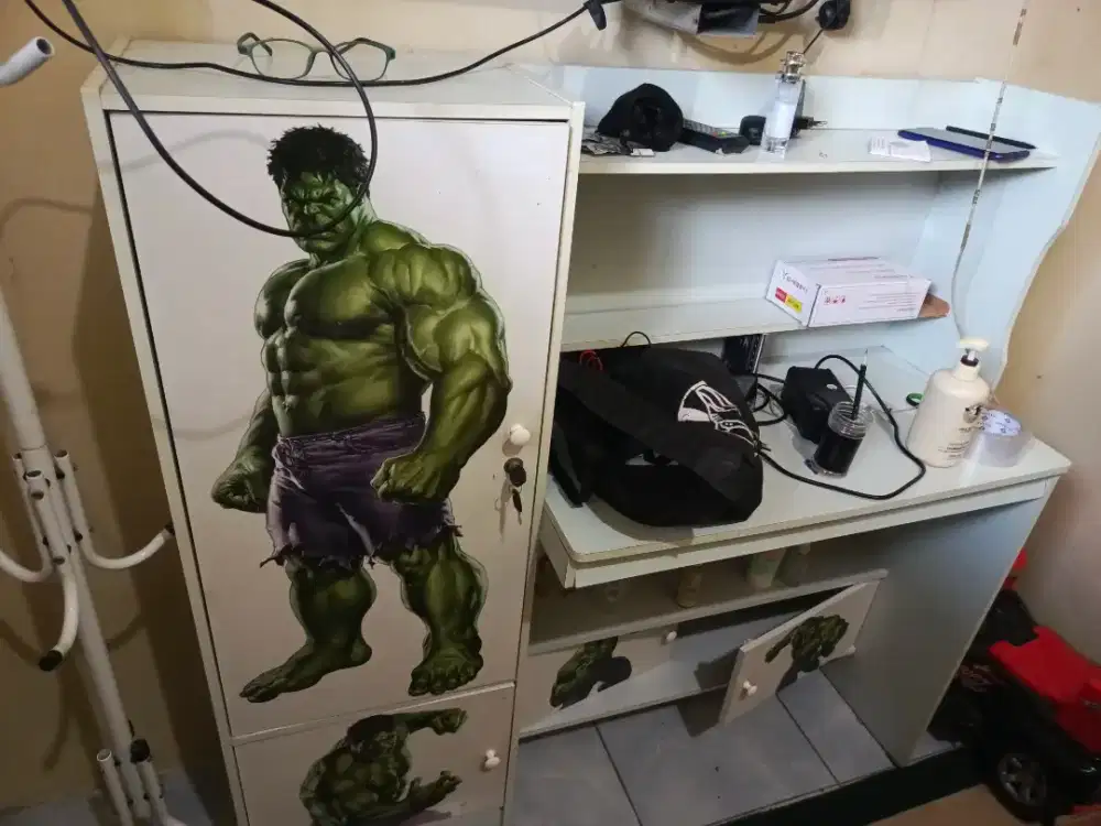 Meja belajar/kosmetik