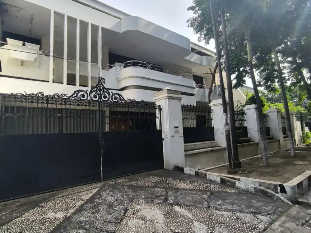Rumah 2 Lantai Bagus HGB di Dharmahusada Indah Siap Huni