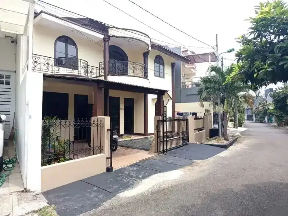 Hot Listing! Rumah 4 Kamar di Komplek Billymoon, Lingkungan Aman 24 Jam