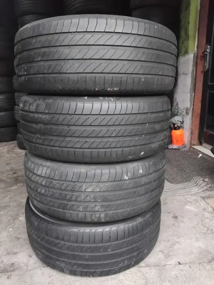Jual ban copotan mrek Michelin primacy 4 ukuran 225 50 R18 kond 85%