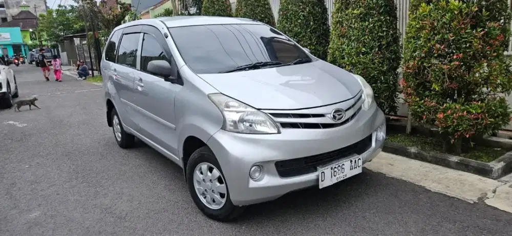 Daihatsu Xenia D 2012 MT