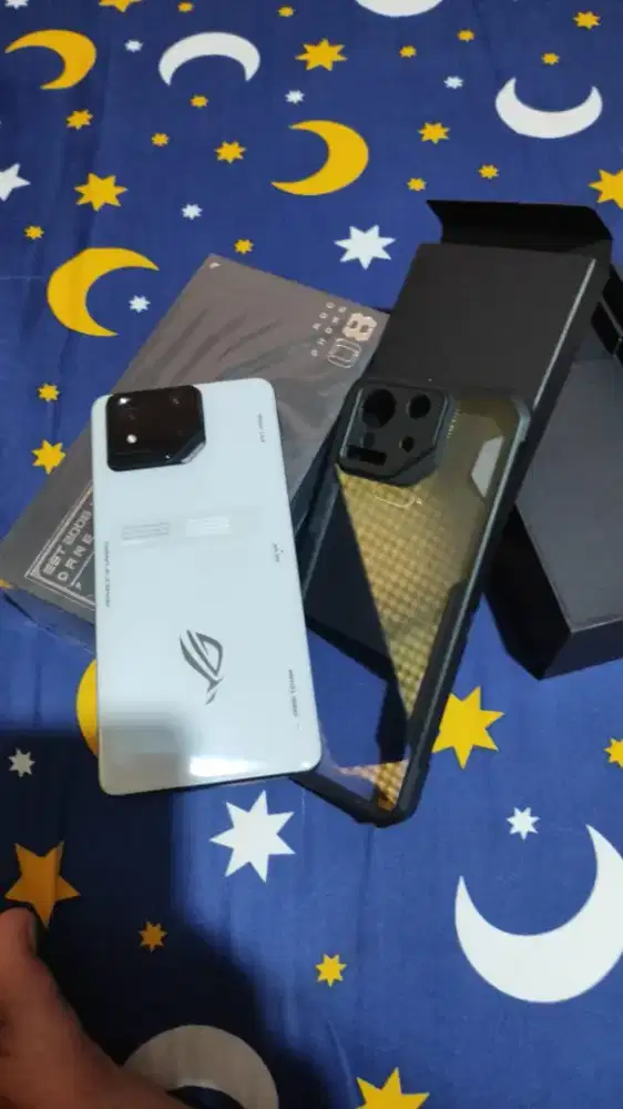 Asus ROG Phone 8 12 / 256