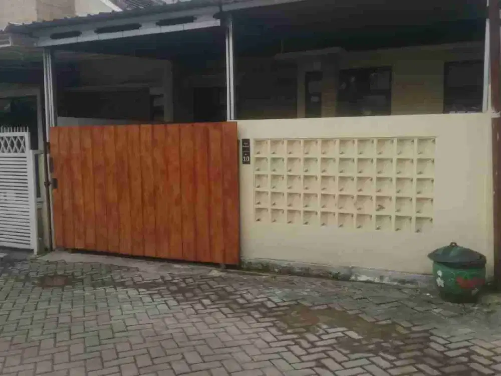 Dijual rumah modern murah di Tunggulwulung Kota Malang, hanya 8 menit dari Kampus UB Polinema dan kaeasan bisnis Sukarno Hatta Malang.
