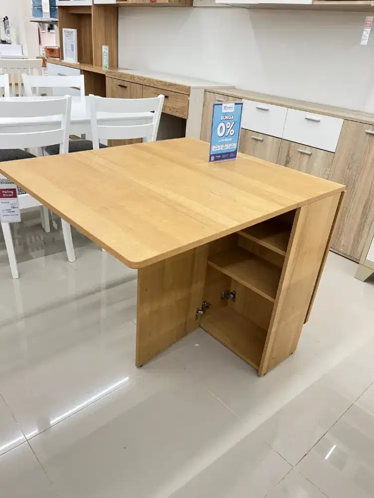 Harwich folding table