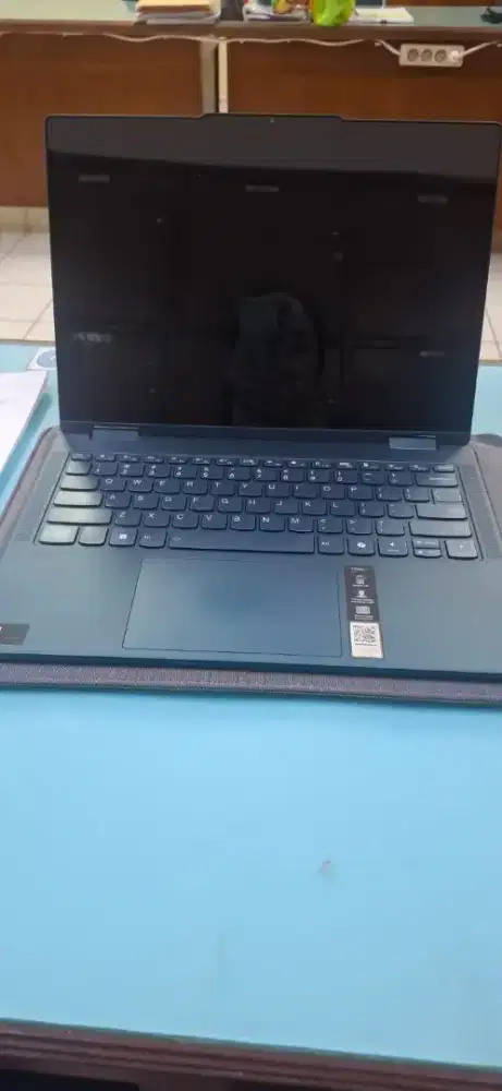 Lenovo Yoga 7i (Seri Premium 2-in-1
Touchscreen) RAM 32GB INTERNAL 1TB