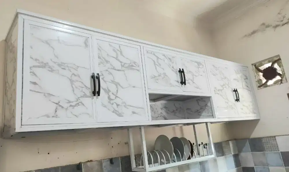 Kitchenset lemari atas bahan almunium acp / pm