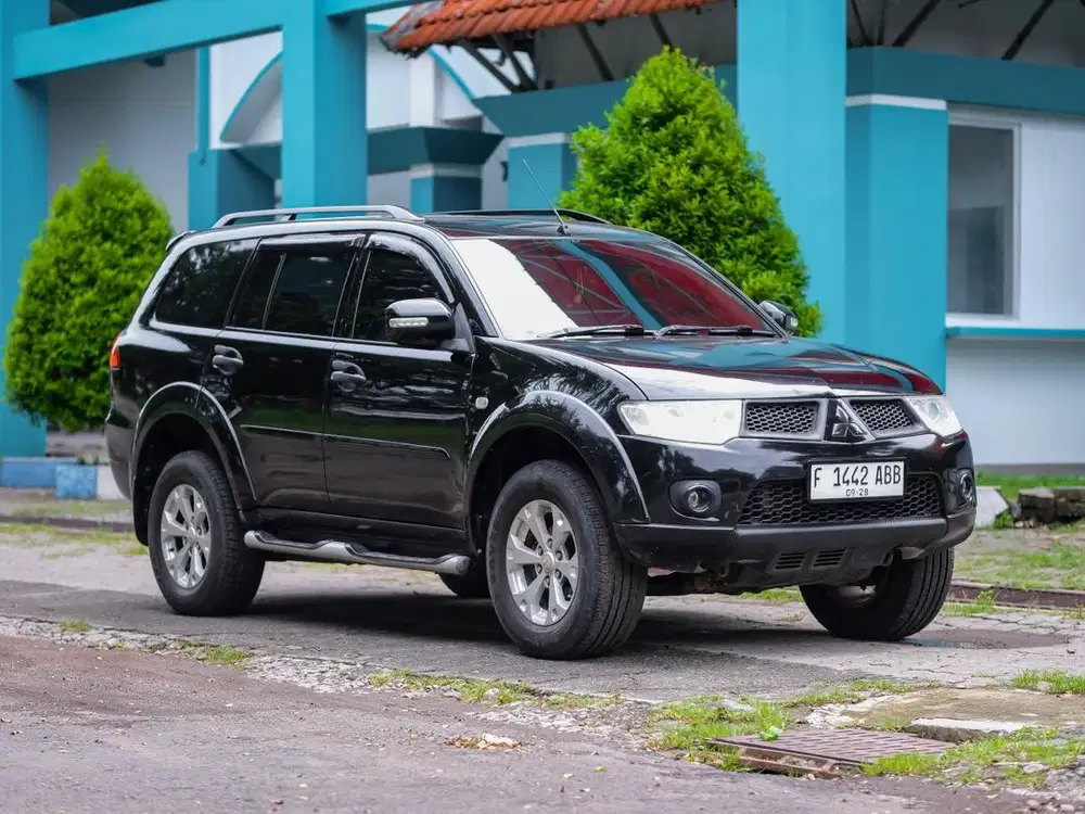 MITSUBISHI PAJERO SPORT EXCEED 4x2 2.5 AT 2011