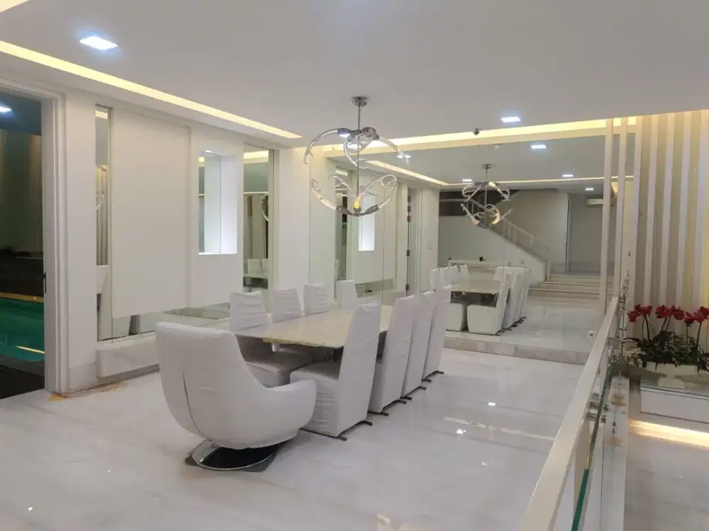 DIJUAL RUMAH MEWAH GARDEN IMPERIAL SEMI FURNISH FULL MARMER SWIMMING POOL JACUZZI