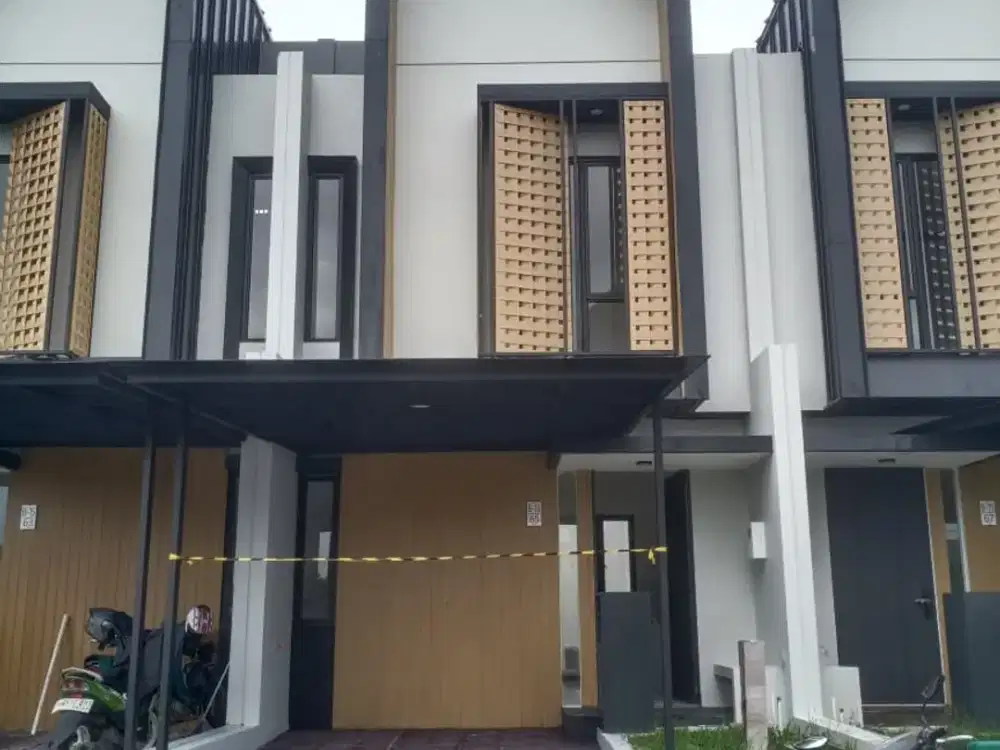 DISEWAKAN RUMAH BARU DI CLUSTER MAHAKAM JAKARTA GARDEN CITY JAKARTA TIMUR