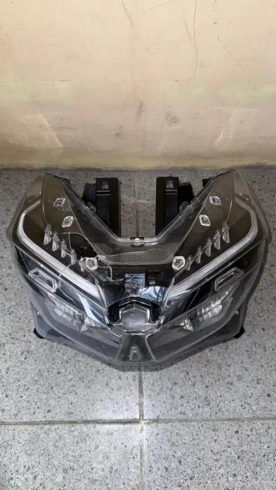 Headlamp Vario 125 new