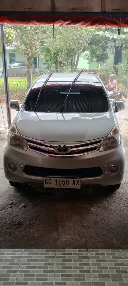 Mobil Carteran minibus