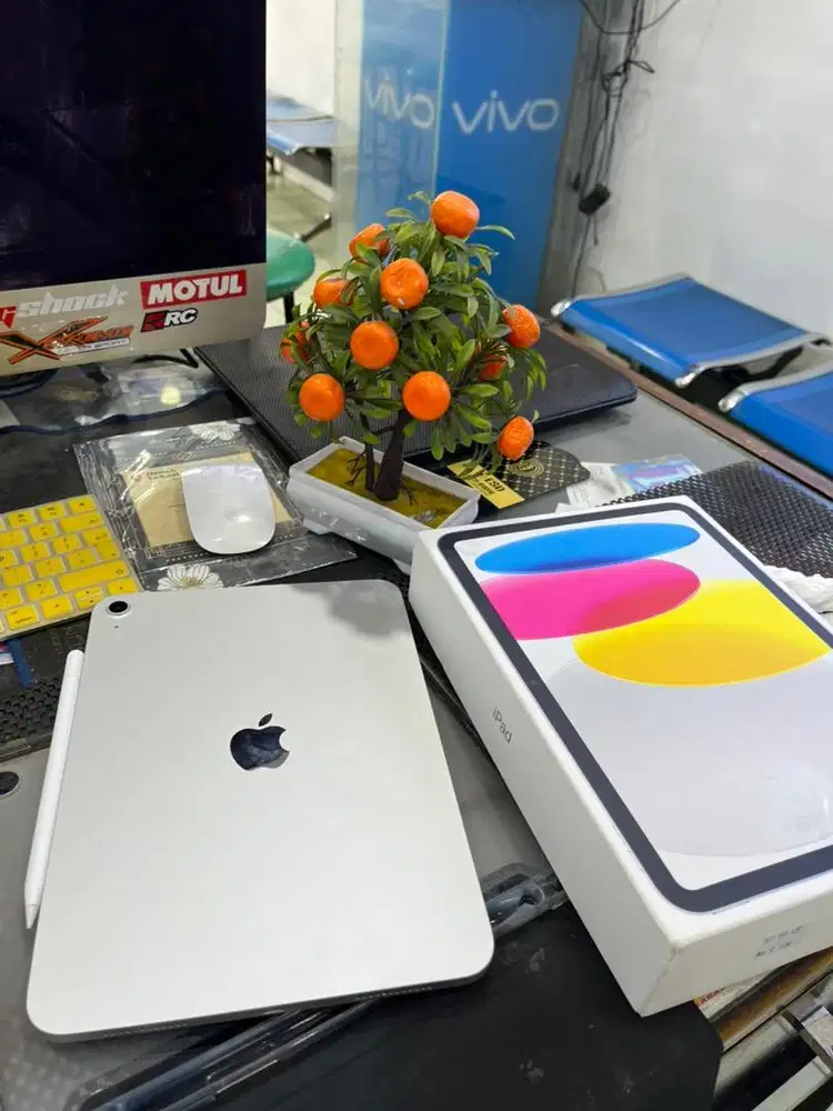IPAD GEN 11 256 gb KOMPLIT LIKE NEW AKTIF GARANSI SAMPAI MEI 2026