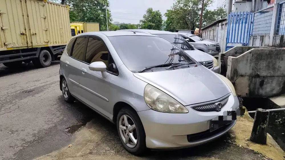 Honda Jazz 2007 Silver – 1.5 i-DSI AT (GD3)