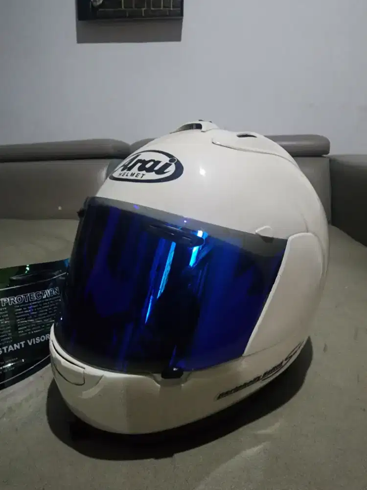 Helm Arai Warna Putih 1:1