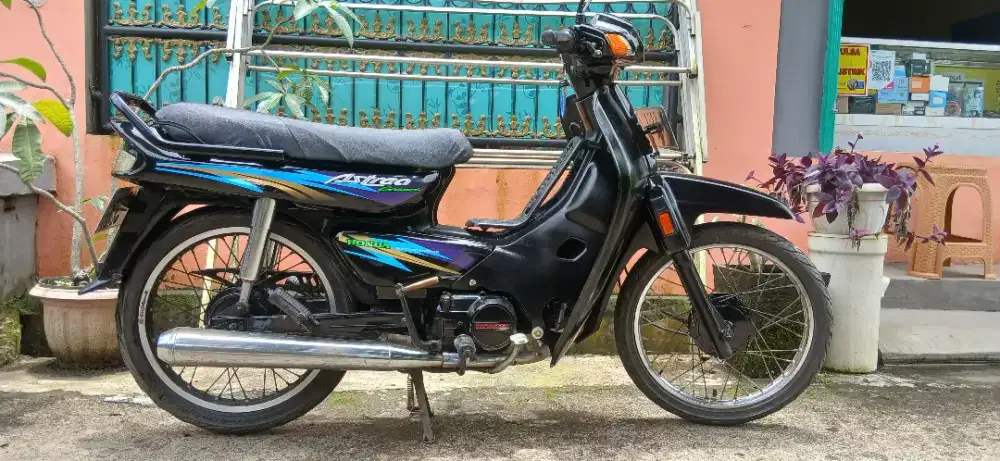 Motor honda grand astrea96