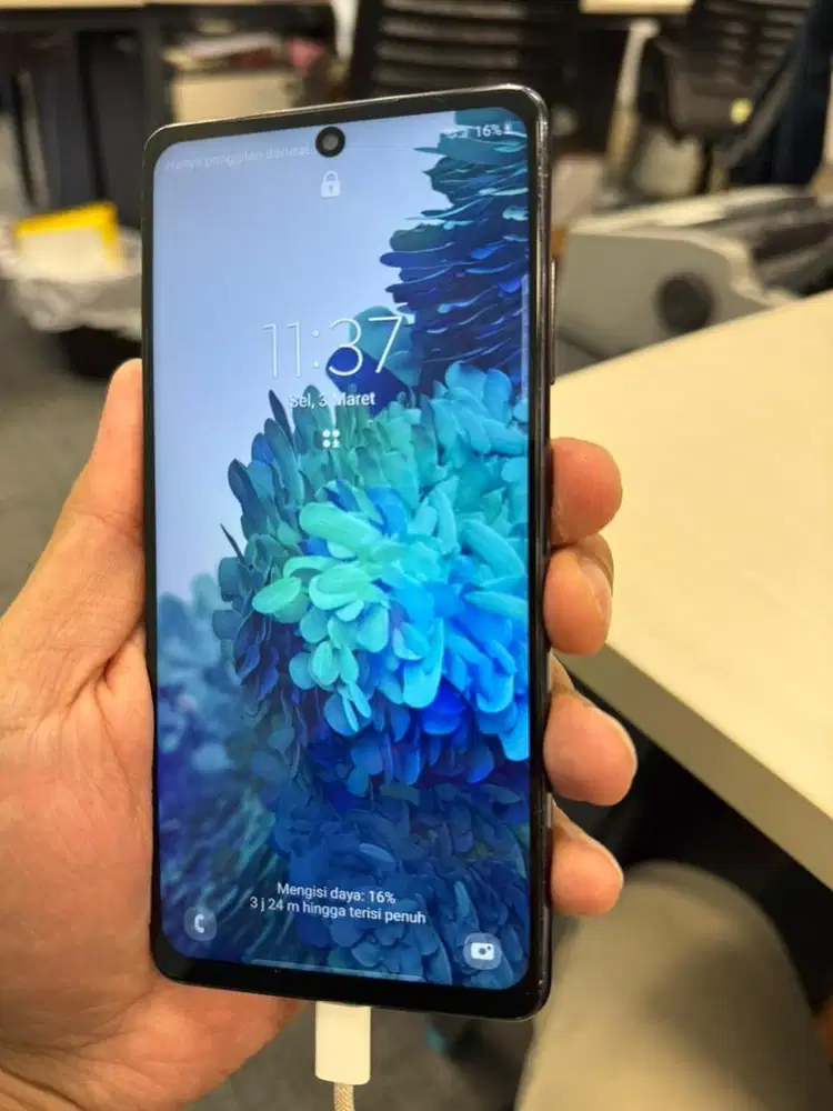 Samsung S20 FE 8/128