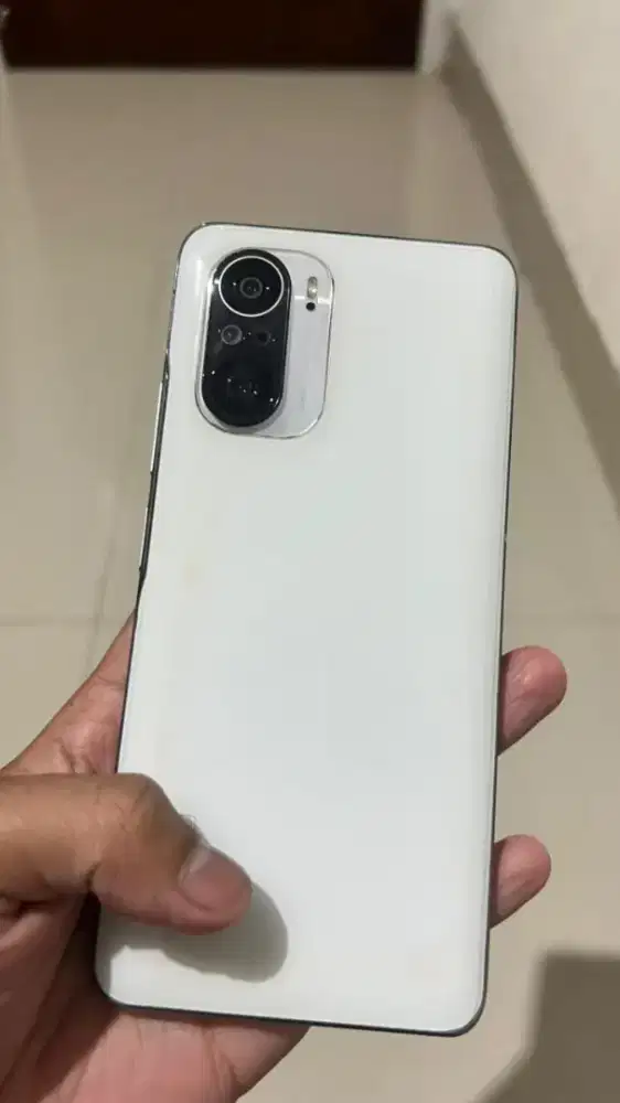 poco f3 8/256 white