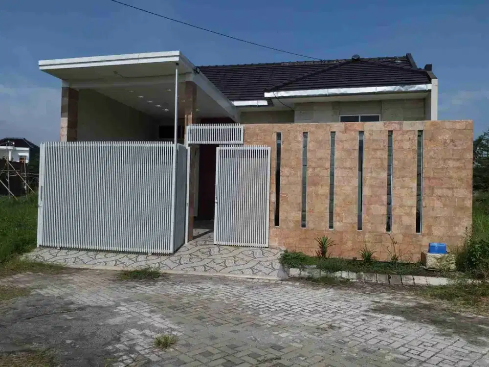 Rumah Tirtasani Royal Karangploso Malang