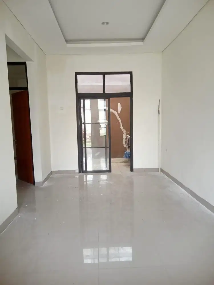Dijual Murah Rumah Second rasa Baru siap huni