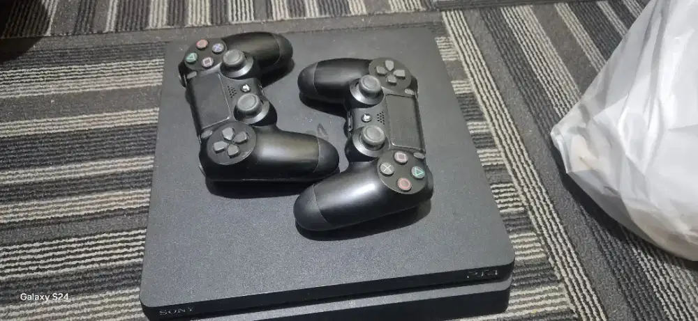 PS 4 device only