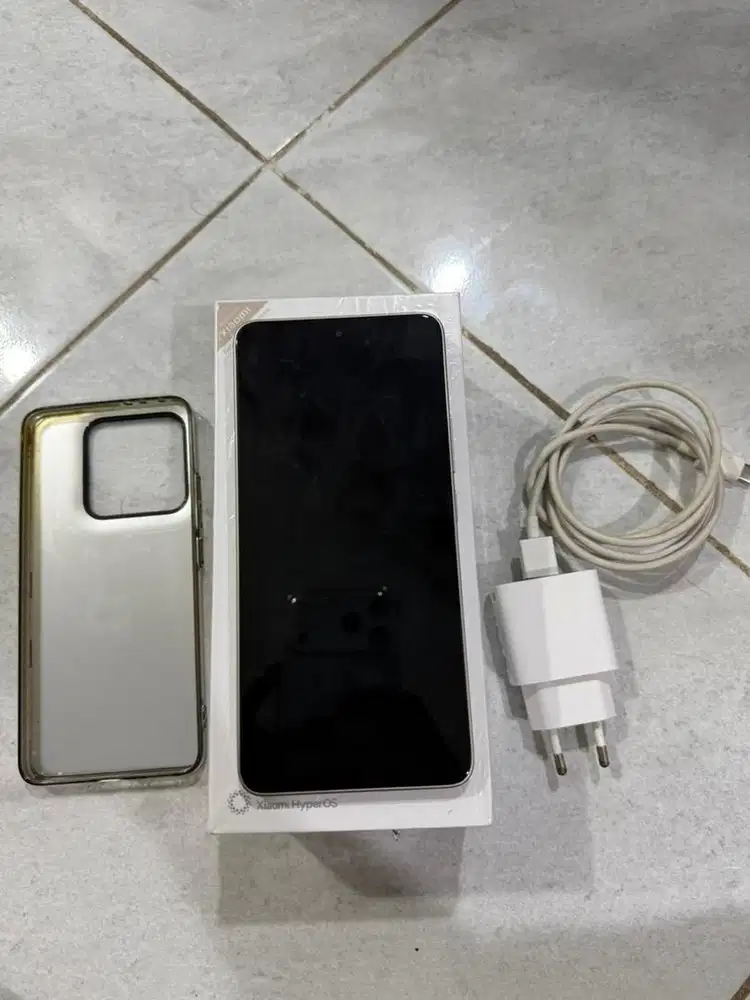 Dijual Xiaomi 14t Ram 12/256 warna Silver atau Grey.