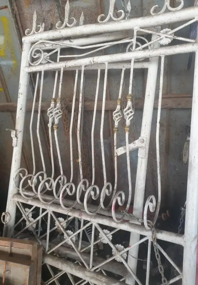 Pintu Pagar bukaan 2, ( 1,57x 1,67 ) + ( 1,57 x 0,93 )