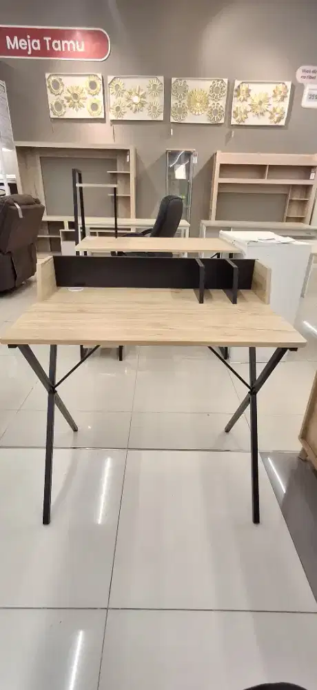 Meja kantor Minimalis