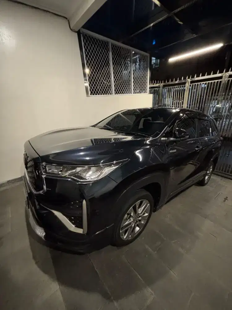 Toyota Innova Zenix Q Hybrid TSS Modelista
2023