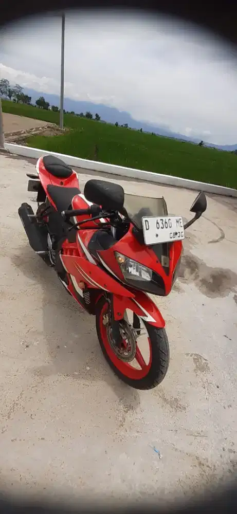 Yamaha R15 V2 2015