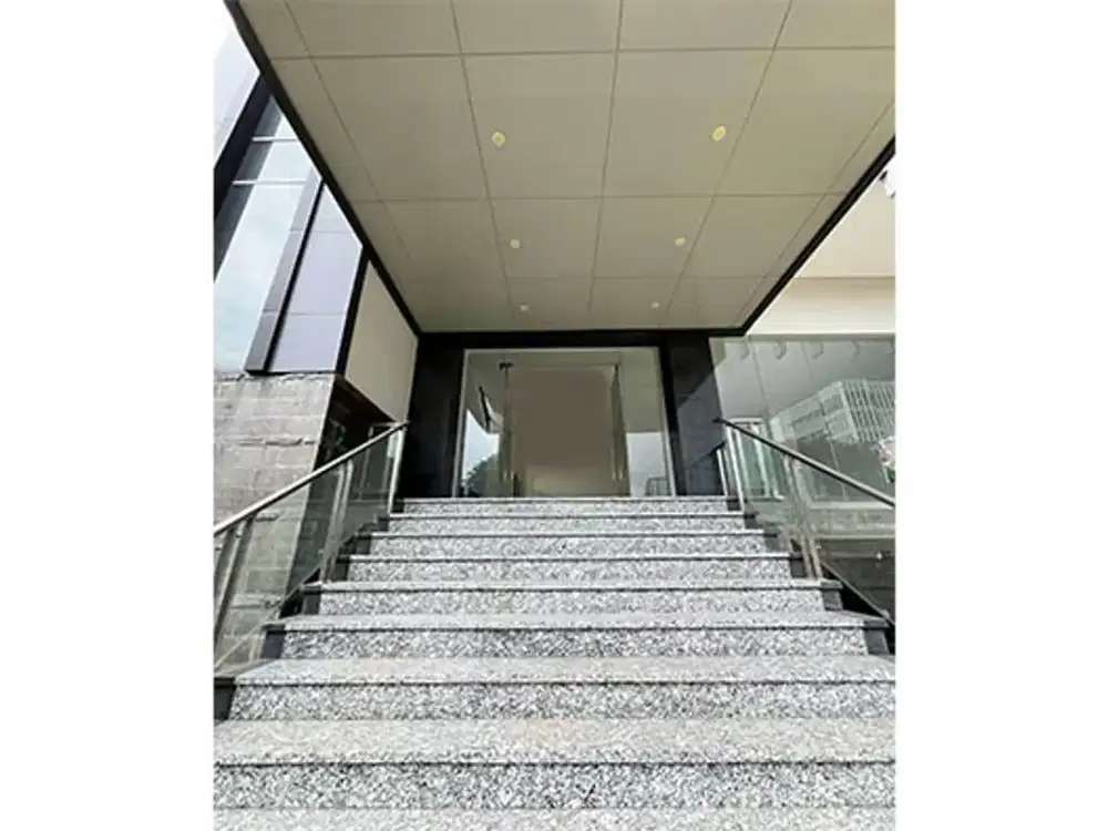 Gedung Pramuka, Dilengkapi Lift Parkir 15 mobil  Luas 759m2