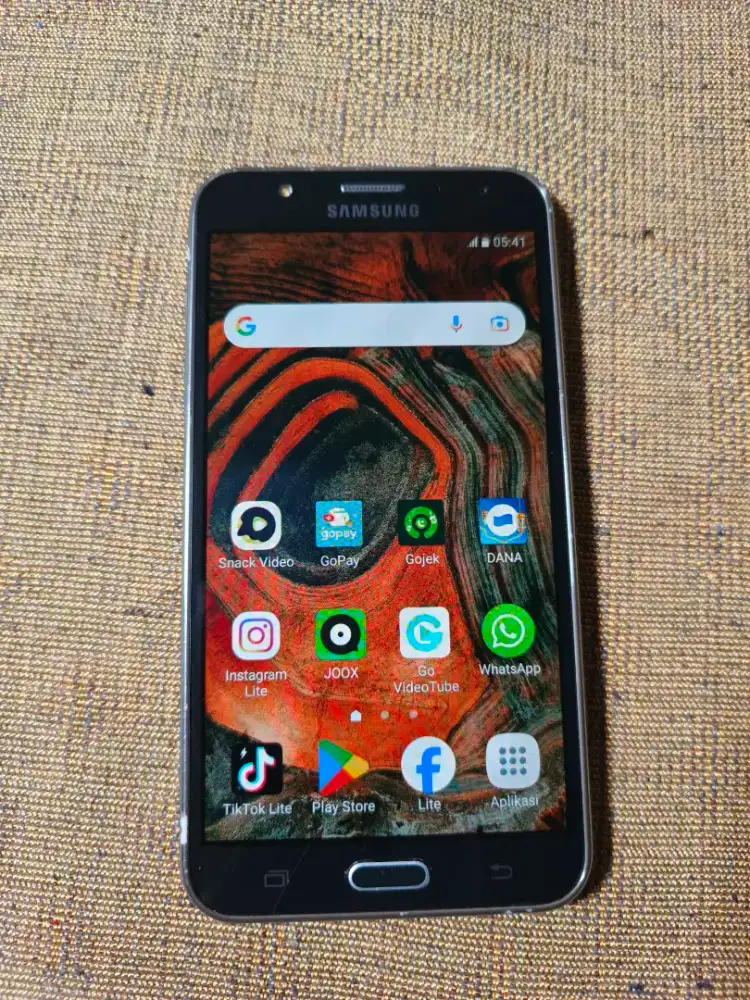 Samsung Galaxy j7 15
