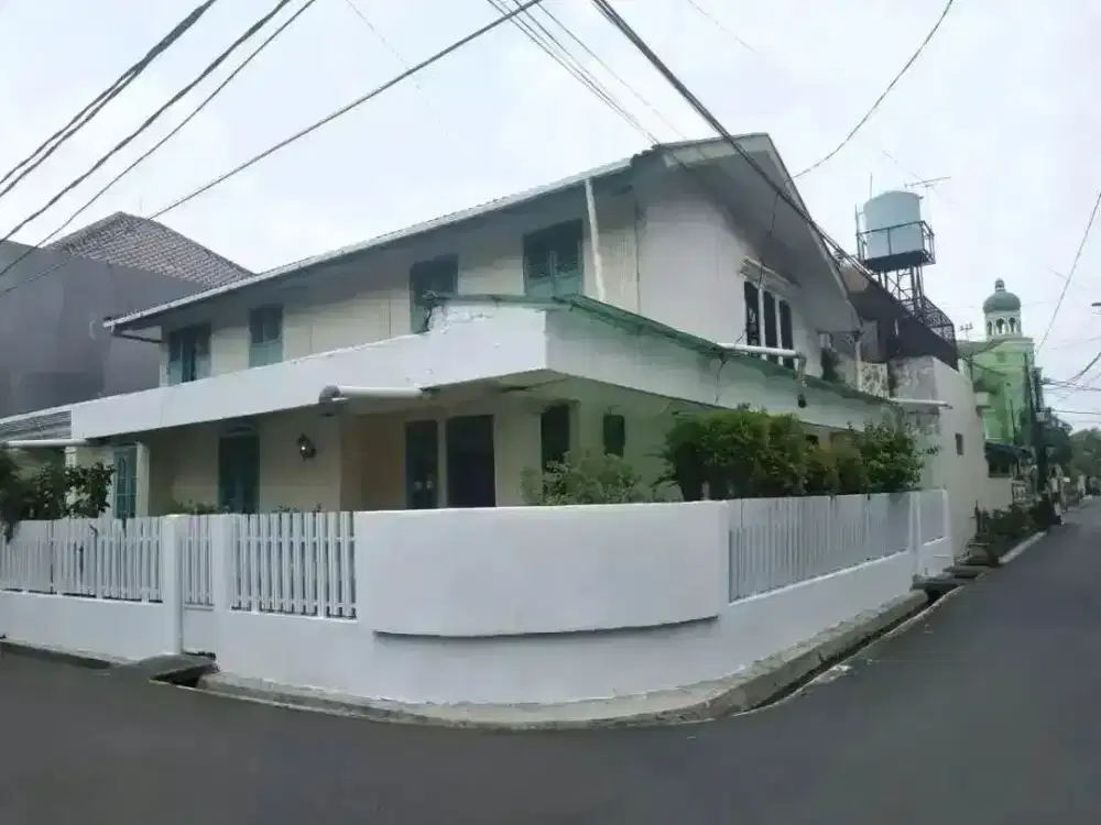 HOT DEAL Rawamangun! Rumah SHM LT 296 m² Bisa Split, Bebas Banjir | 5,8 M